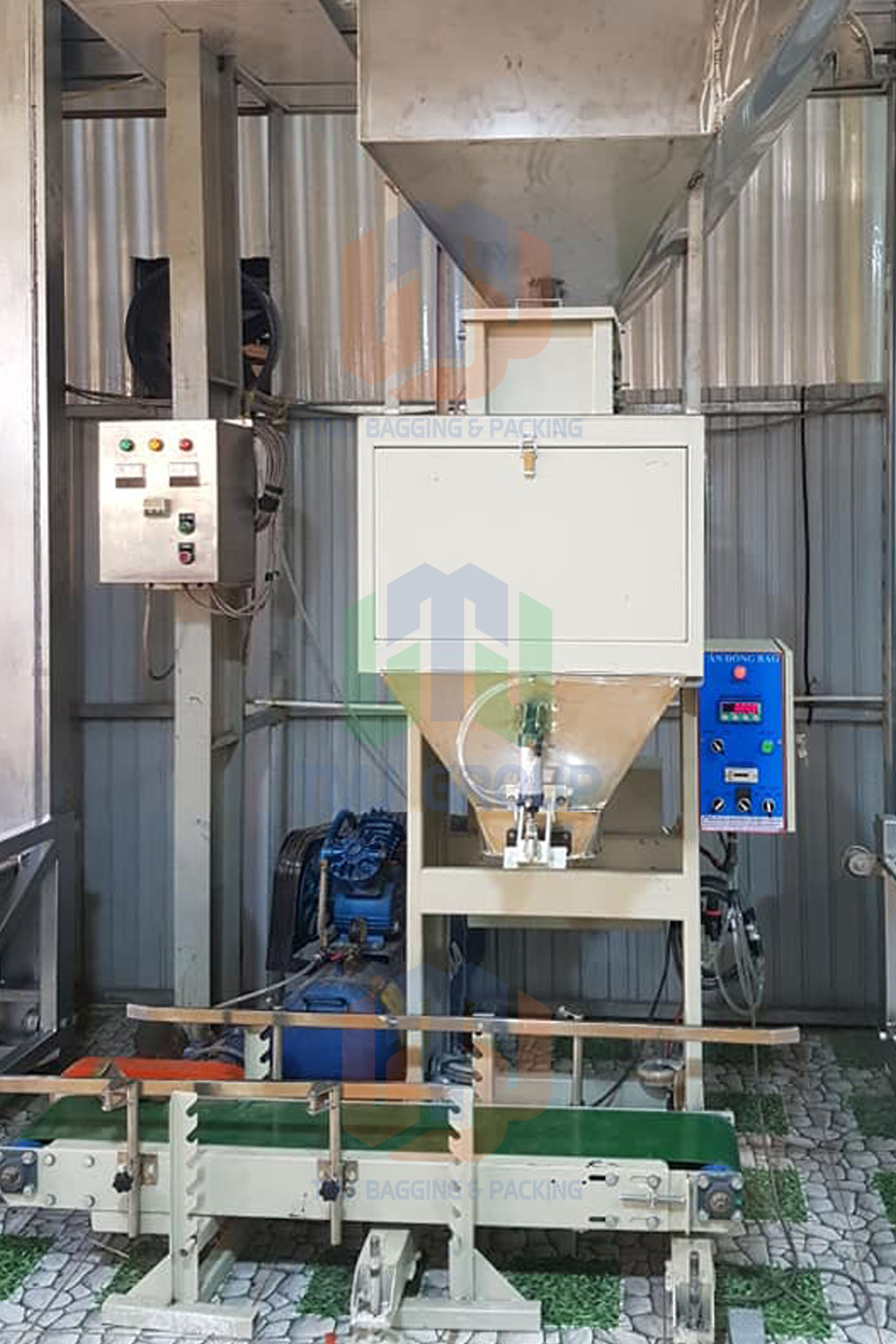 Máy đóng gói bán tự động định lượng băng tải