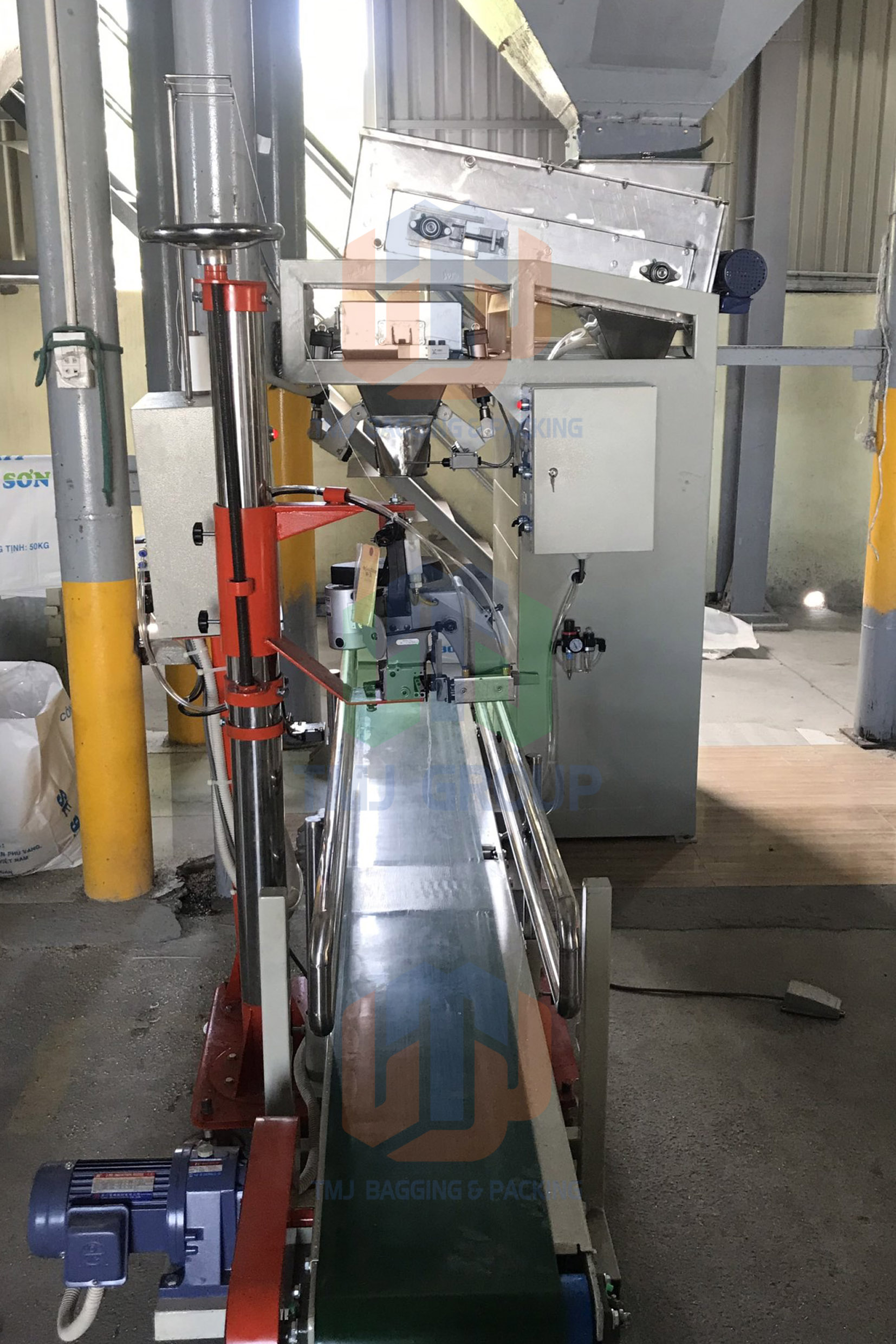 Máy cân đóng bao đa dạng nguyên liệu với chi phí thấp