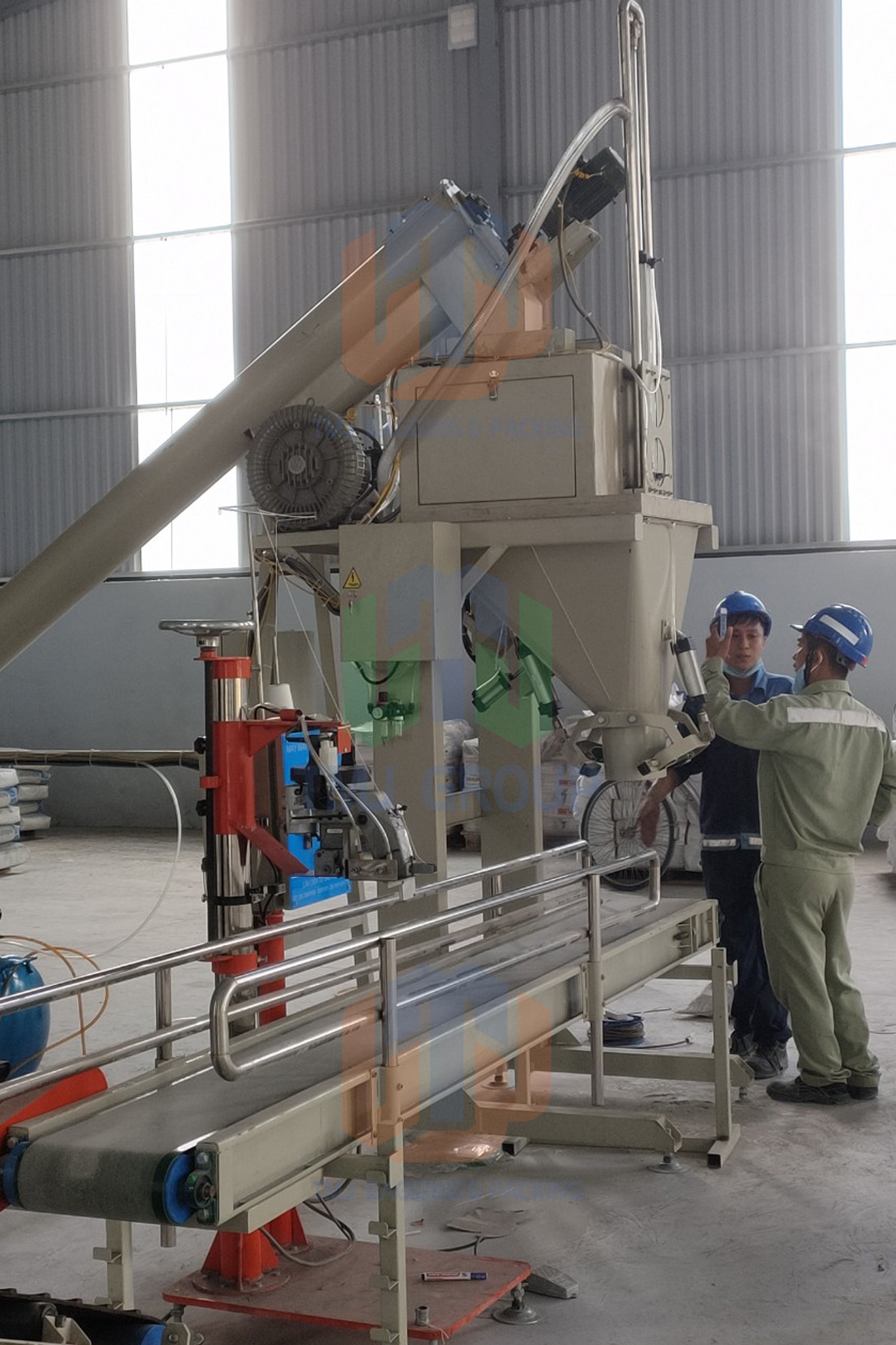 Máy cân đóng bao bột bả, bột trét tường, vôi bột, có hút chân không