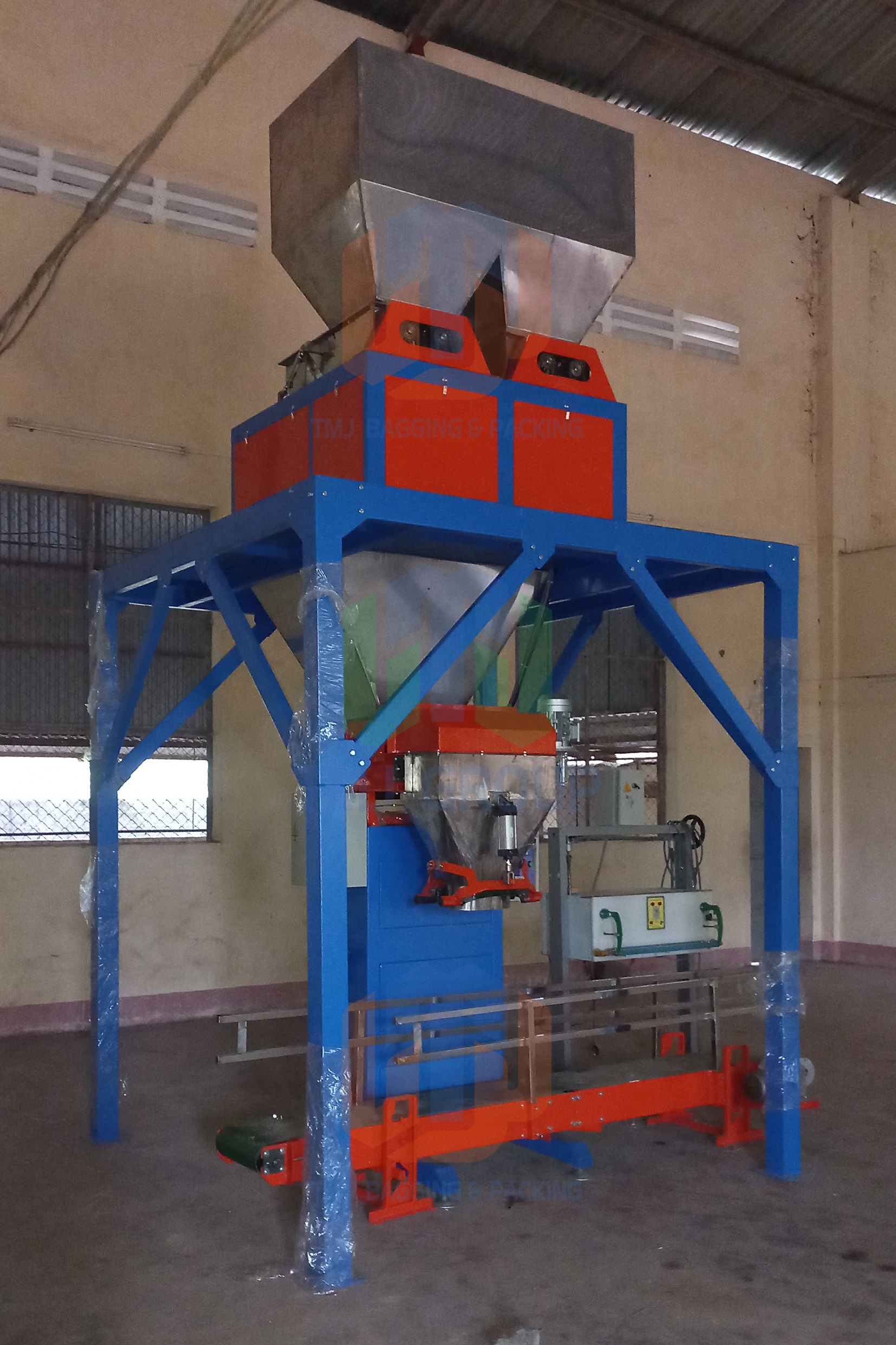 Máy cân đóng bao nguyên liệu dạng bột