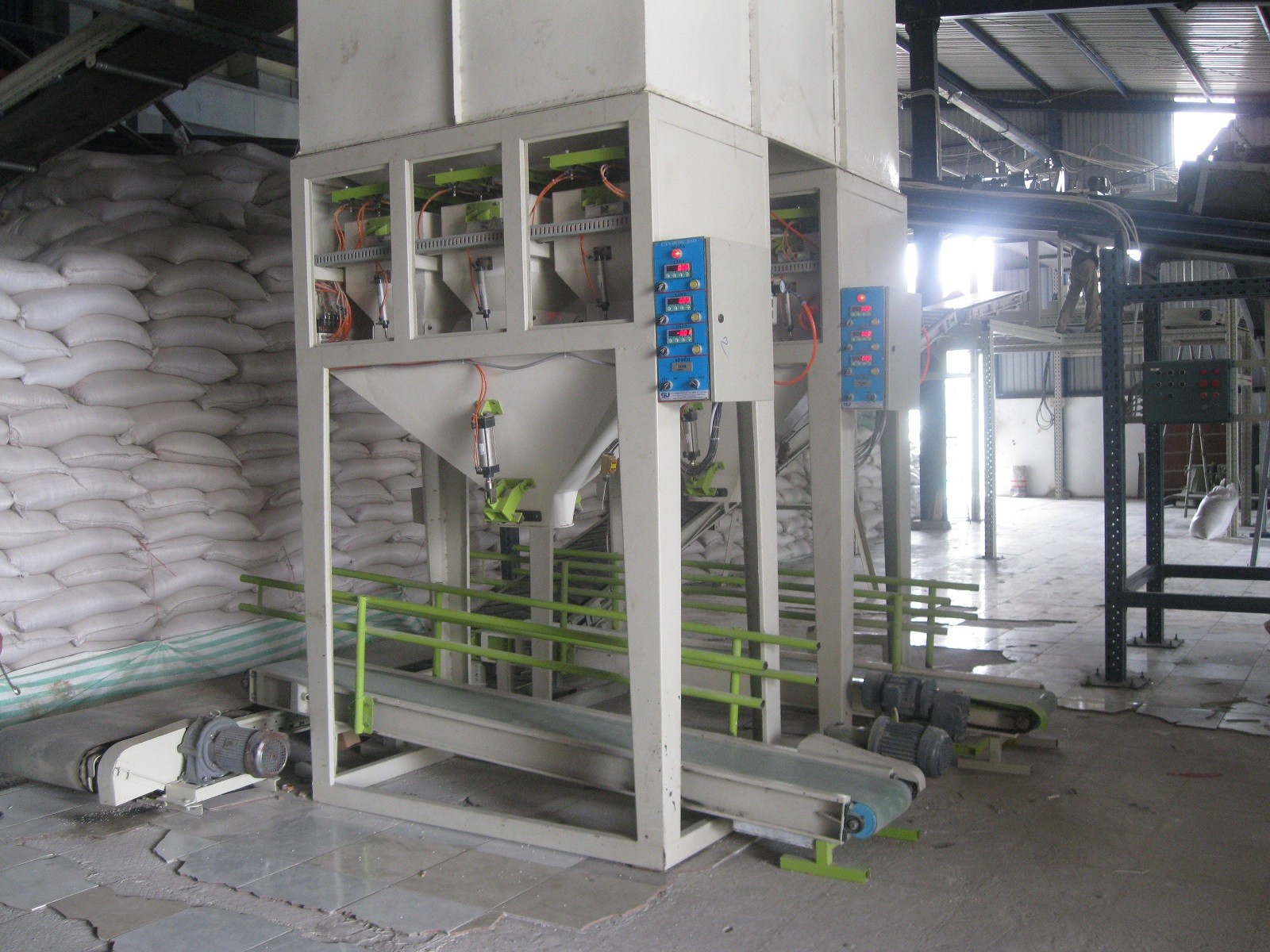 Máy cân đóng bao lúa gạo, phân bón NPK công suất cao