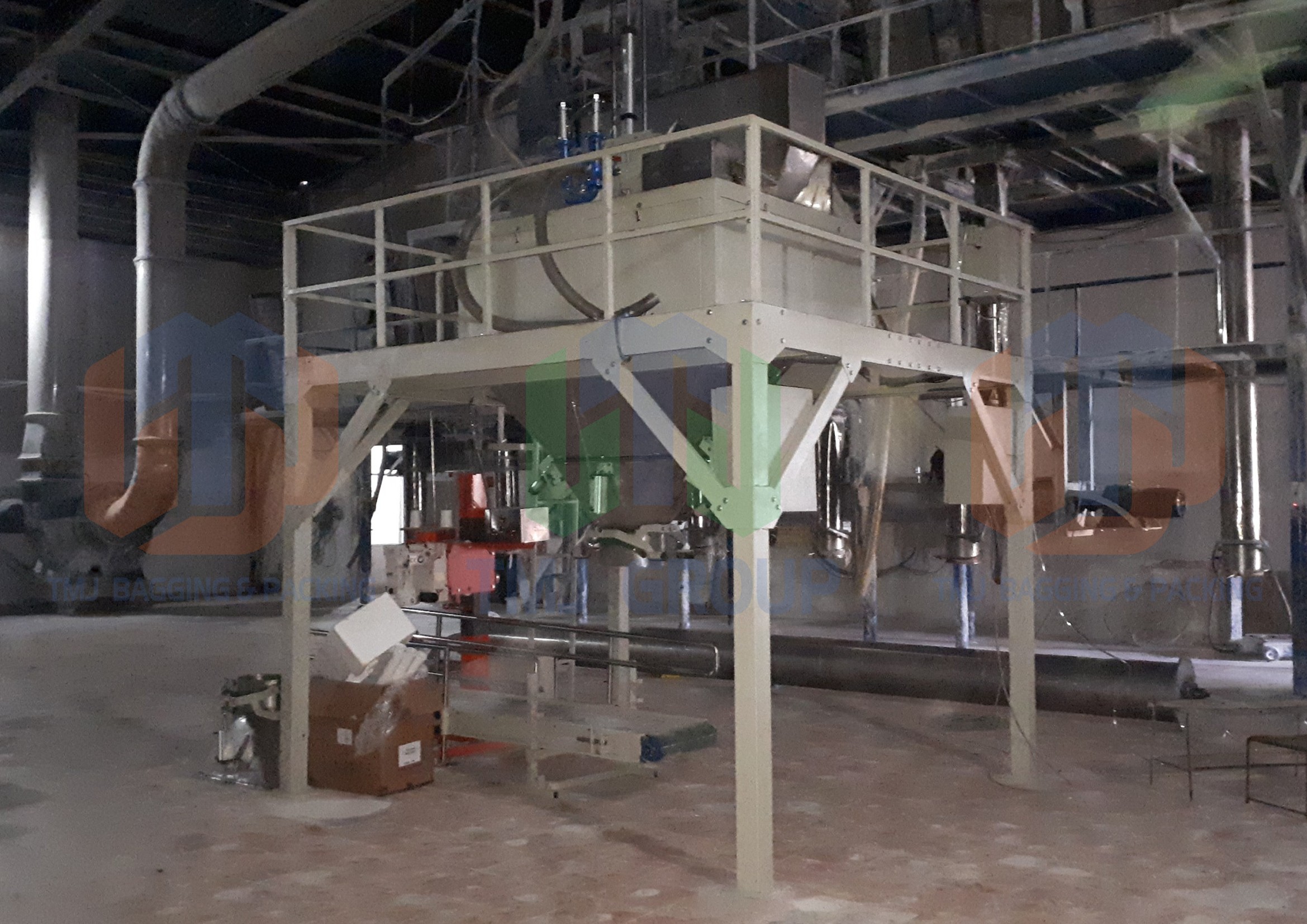 Máy cân đóng bao tinh bột sắn, tinh bột mì, có hút chân không