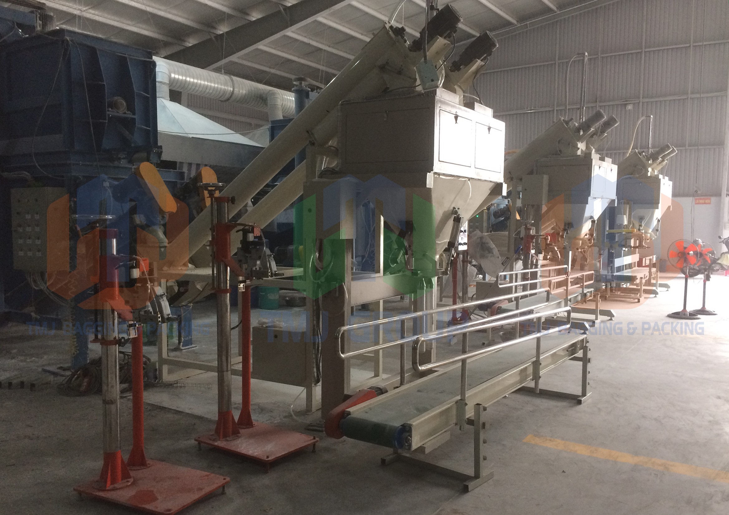 Máy cân đóng bao bột bả, keo dán gạch, vôi bột, có hút chân không