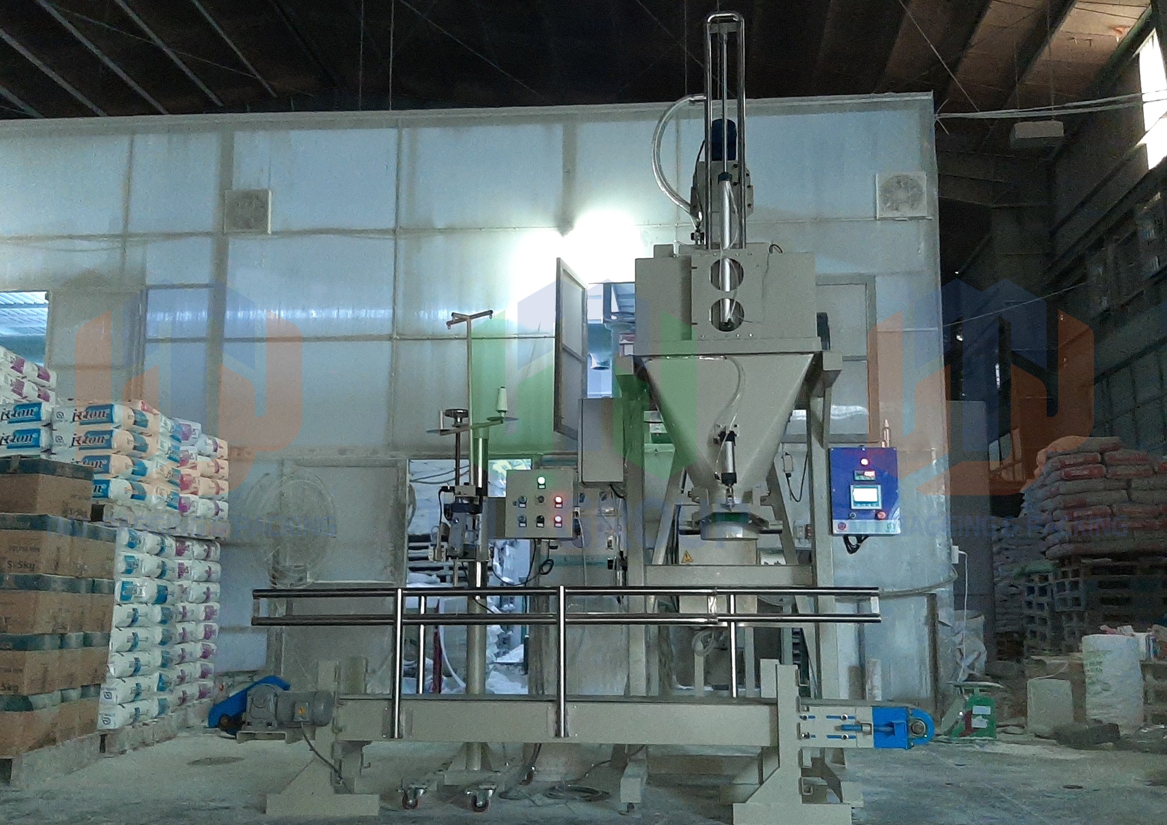 Máy cân đóng bao bột bả, bột trét tường, vôi bột, có hút chân không