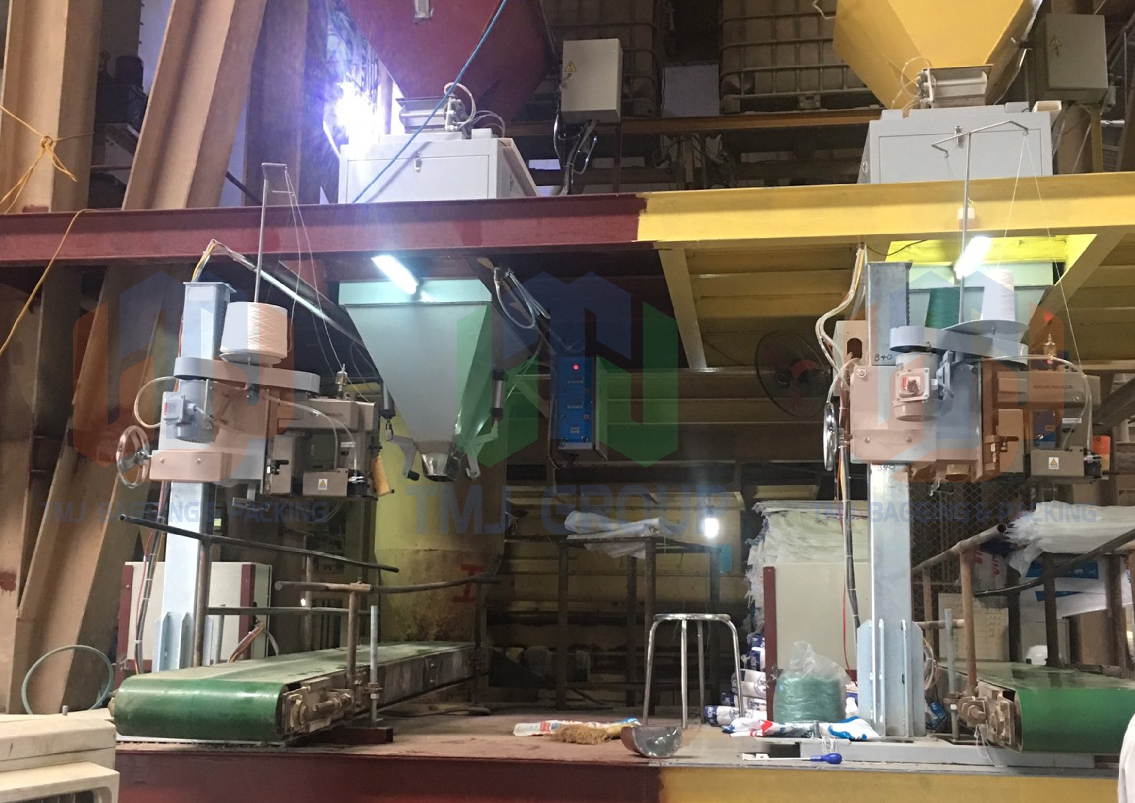 Máy cân đóng bao cám viên và nguyên liệu dạng hạt