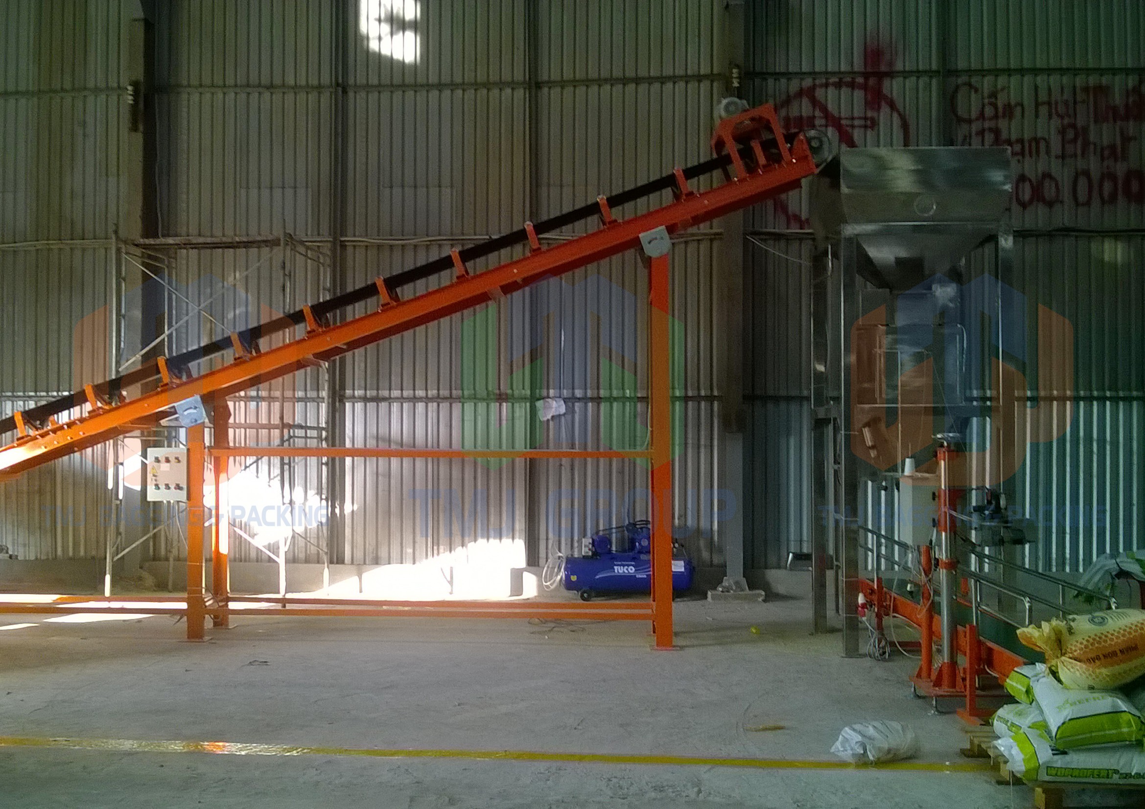 Máy cân đóng bao lúa gạo và các nguyên liệu dạng hạt