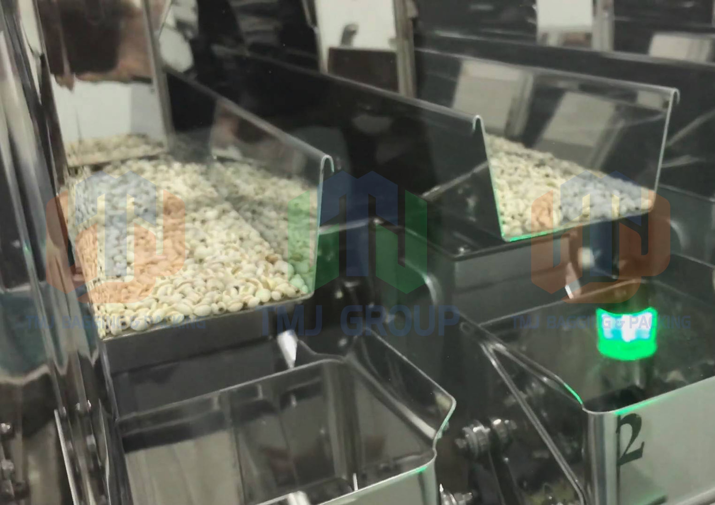 Máy đóng gói bán tự động định lượng rung điện từ